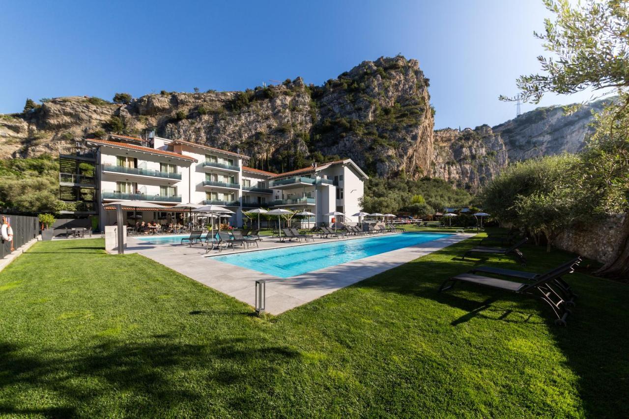 Aktivhotel Santalucia Torbole Sul Garda Екстериор снимка