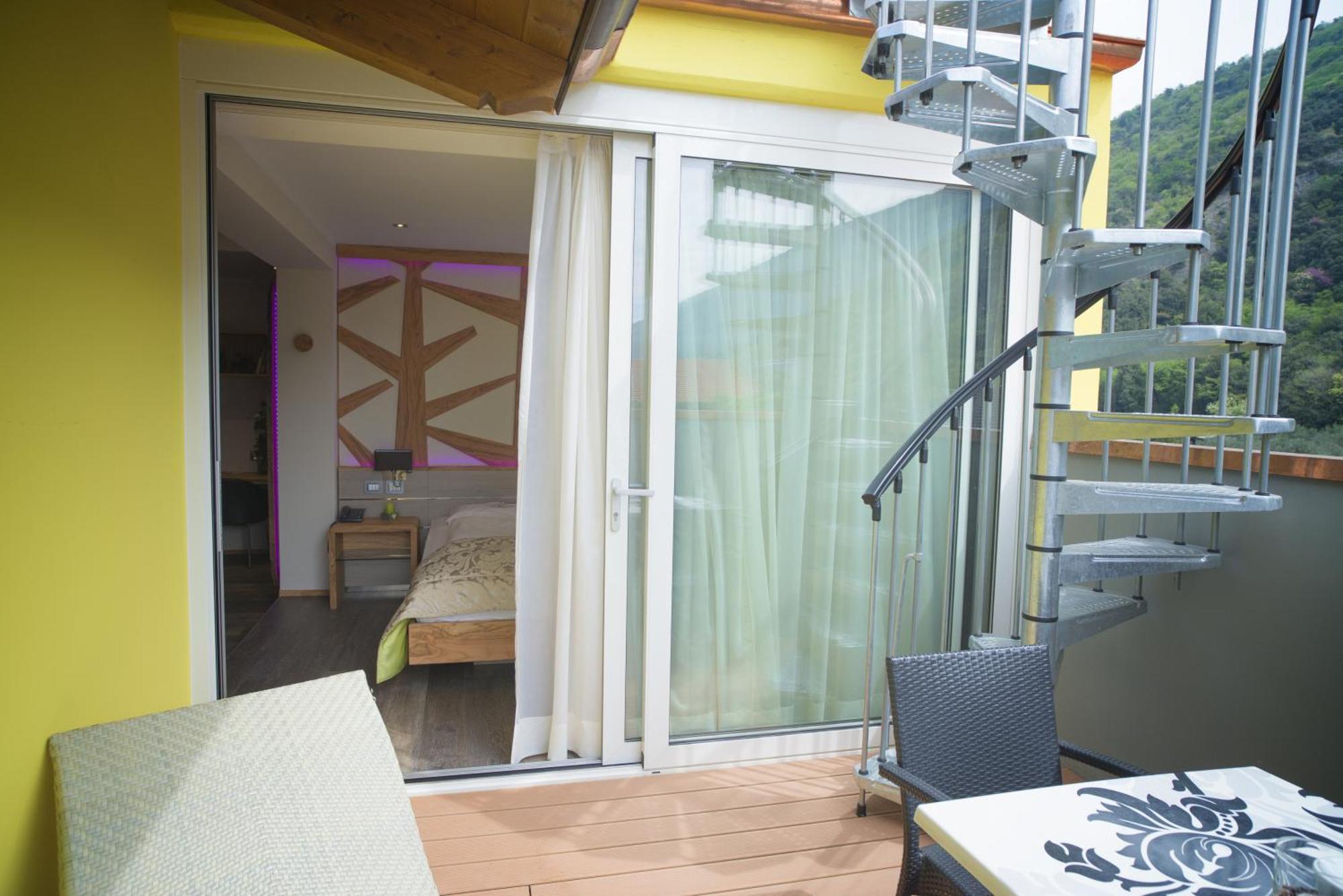 Aktivhotel Santalucia Torbole Sul Garda Стая снимка