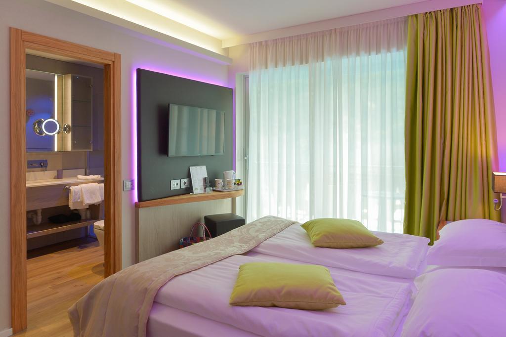Aktivhotel Santalucia Torbole Sul Garda Екстериор снимка