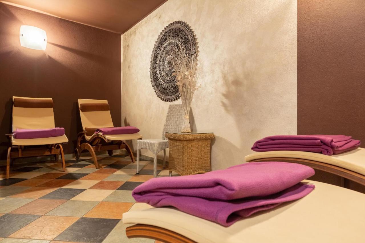 Aktivhotel Santalucia Torbole Sul Garda Екстериор снимка